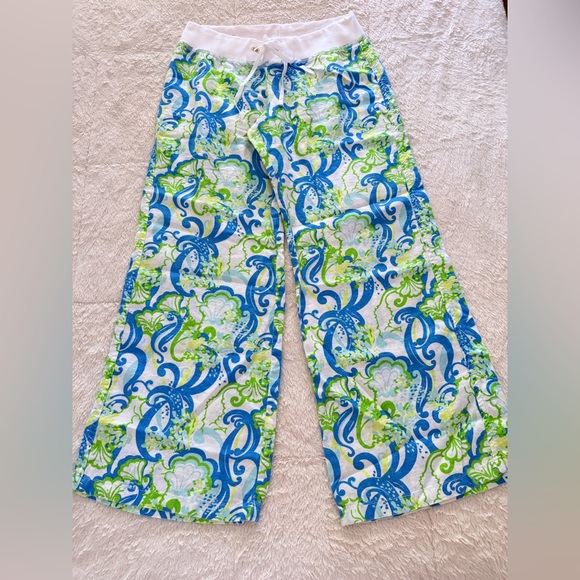 Lilly Pulitzer- The Beach Pants in “Crystal Coast” print - Picture 1 of 3